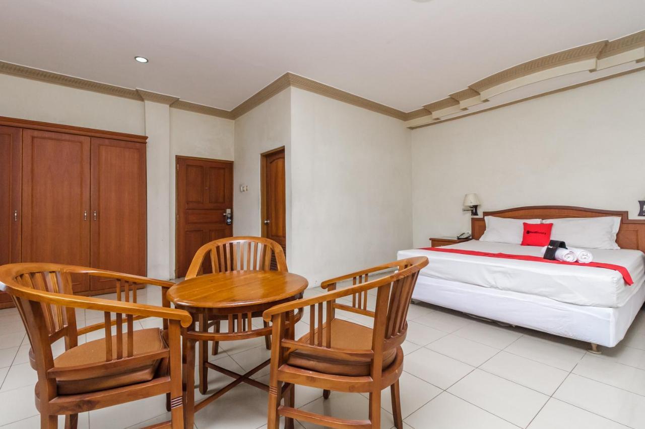 Hotel RedDoorz Plus near Taman Siring Banua Anyar Zewnętrze zdjęcie